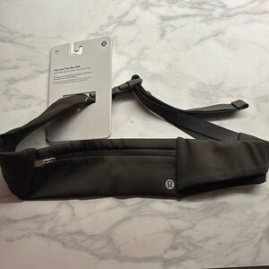Lululemon Fast and Free Run Belt S/M New!